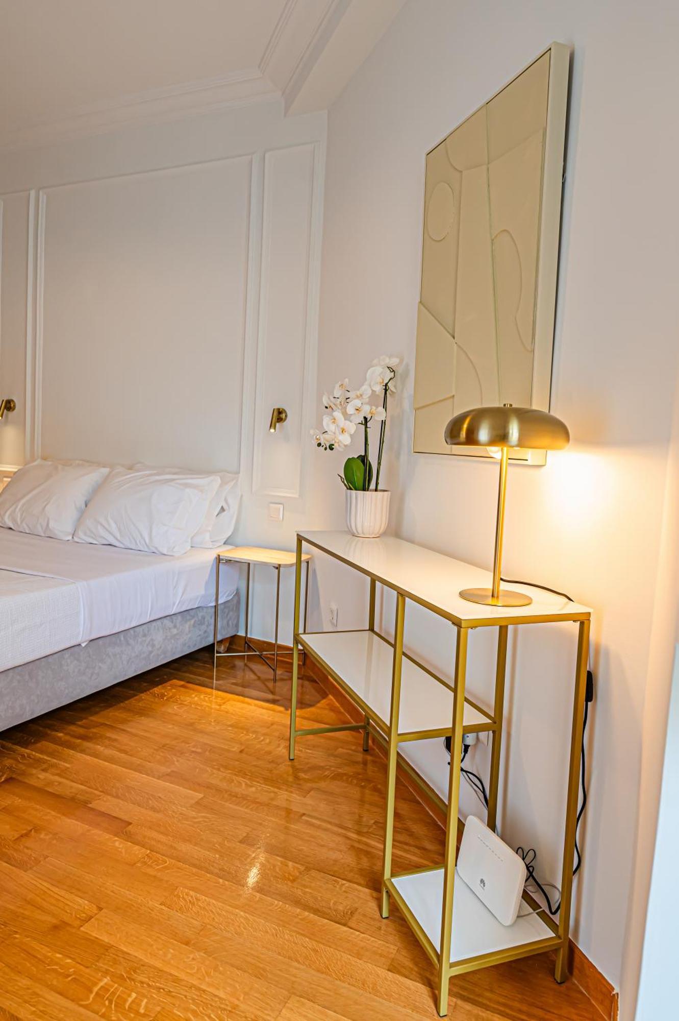 Ιkia Plaka - Timeless Elegance In Athens Apartment Bagian luar foto