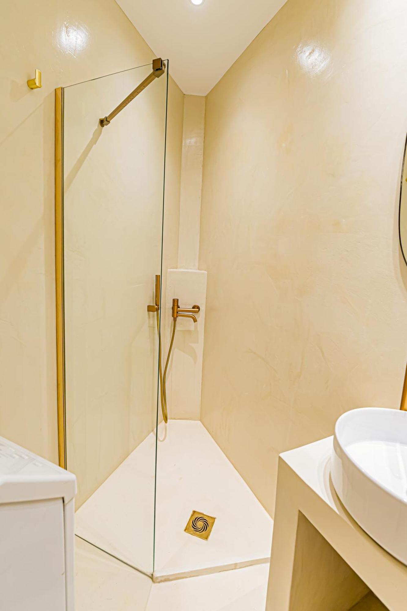 Ιkia Plaka - Timeless Elegance In Athens Apartment Bagian luar foto